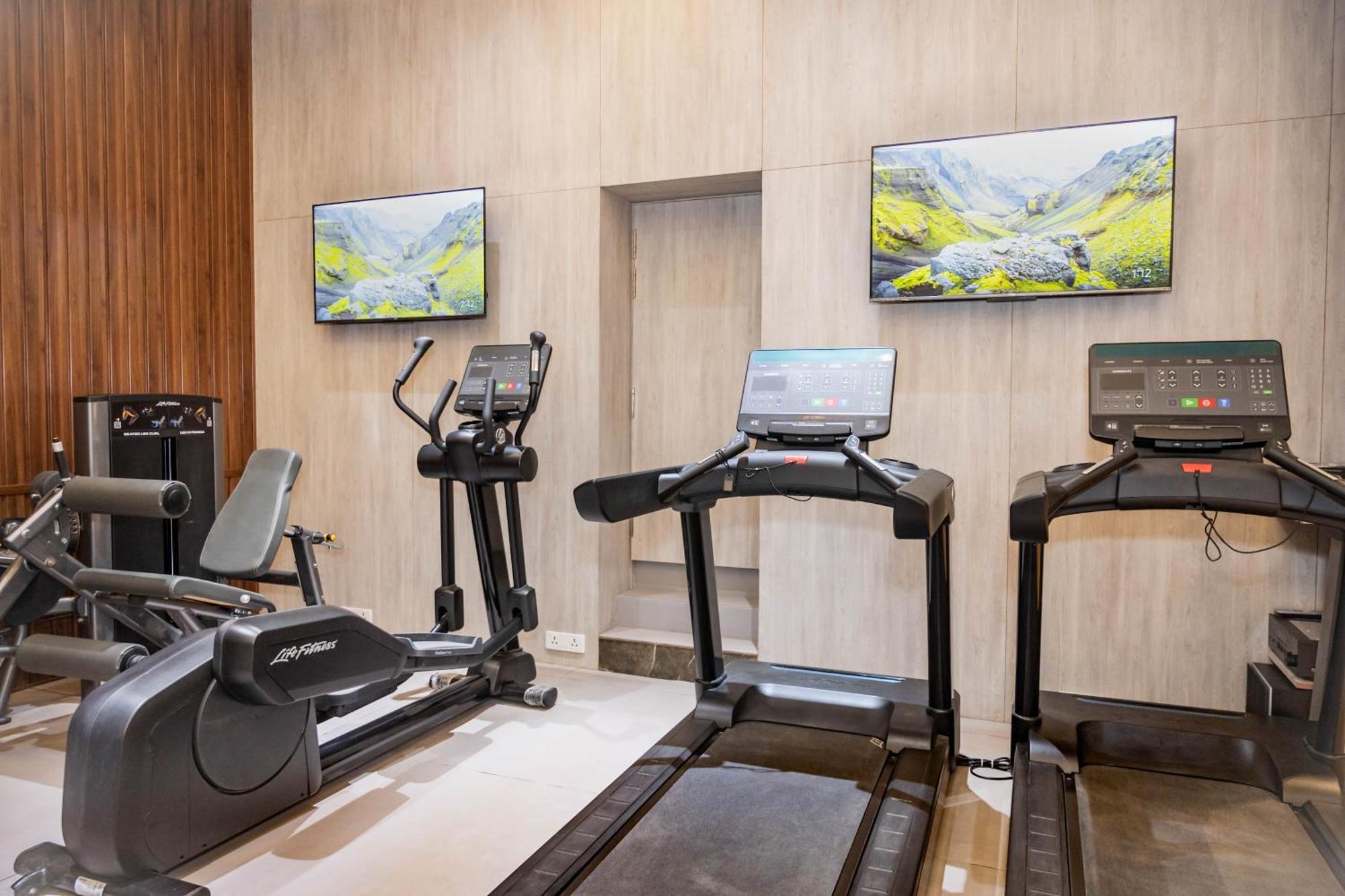 מומביי Z Bliss Suites, Bkc מראה חיצוני תמונה